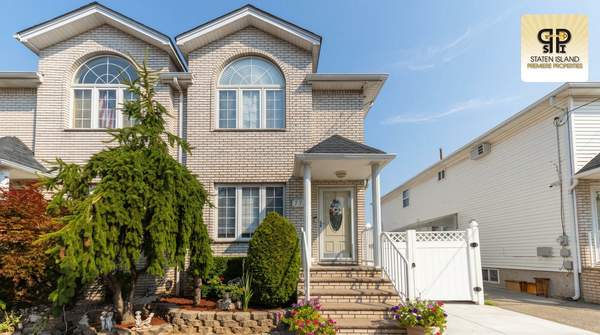 Buying a Home in Staten Island: What Buyers Should Consider Before Making an Offer